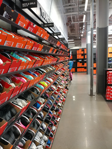 Sportswear Store «Nike», reviews and photos, 1261 Woodward Ave, Detroit, MI 48226, USA