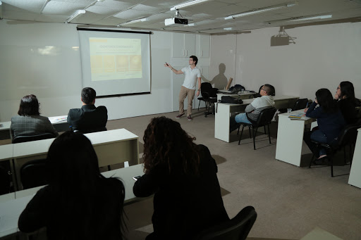 Logo da empresa - StarShine criatividade e marketing