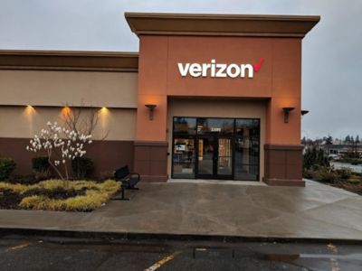 Cell Phone Store «Verizon», reviews and photos, 2125 S 320th St, Federal Way, WA 98003, USA