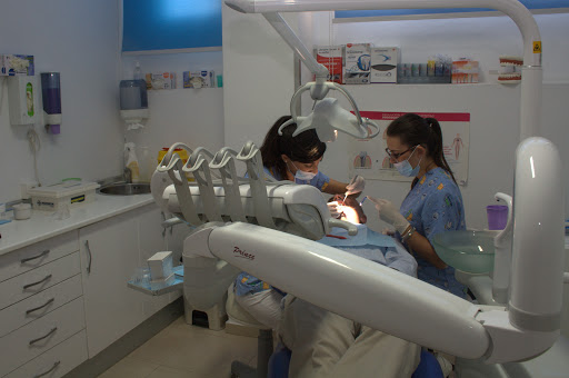 CENTRO DENTAL PUENTE GENIL en Puente Genil, Córdoba