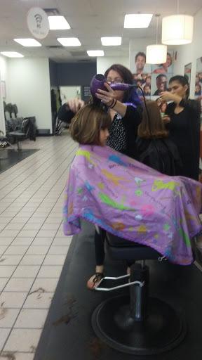 Hair Salon «Hair Cuttery», reviews and photos, 5637 Stone Rd Unit 14, Centreville, VA 20120, USA