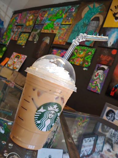 Explore anchor tattoo ideas for men, creative tattoo ideas in El Paso, available at Piercing polis