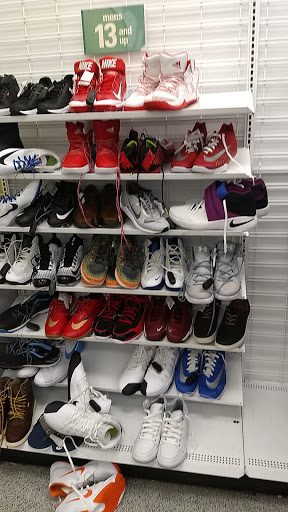 Clothing Store «Ross Dress for Less», reviews and photos, 6610 Mooretown Rd, Williamsburg, VA 23188, USA