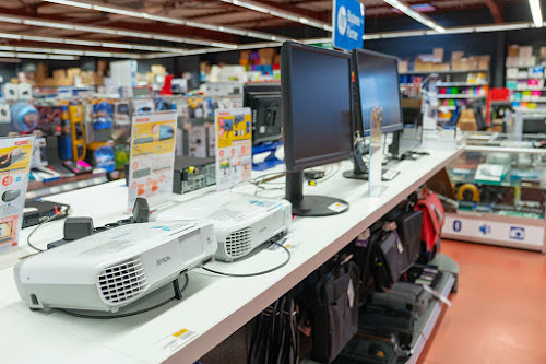 Magasin d'informatique HYPERBURO ZWILLER AUBIERE Aubière