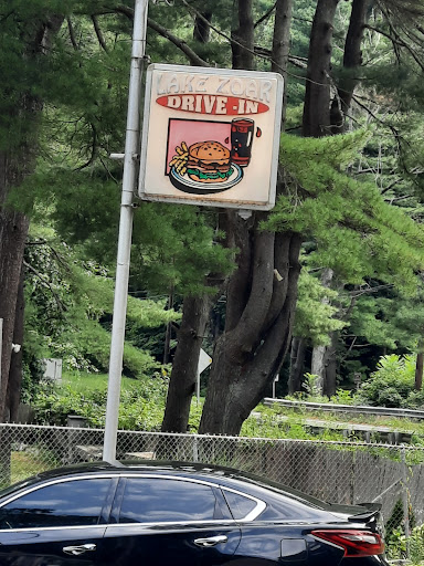 Hamburger Restaurant «Lake Zoar Drive In», reviews and photos, 14 Roosevelt Dr, Stevenson, CT 06491, USA