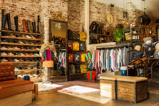 Shoe Store «DNA Footwear Williamsburg», reviews and photos, 133 N 7th St, Brooklyn, NY 11249, USA