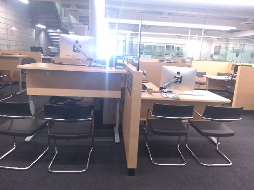 Mercedes Benz Dealer «Mercedes-Benz of San Francisco», reviews and photos, 500 8th St, San Francisco, CA 94103, USA