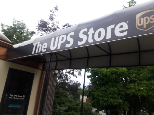 Shipping and Mailing Service «The UPS Store», reviews and photos, 623 Eagle Rock Ave, West Orange, NJ 07052, USA