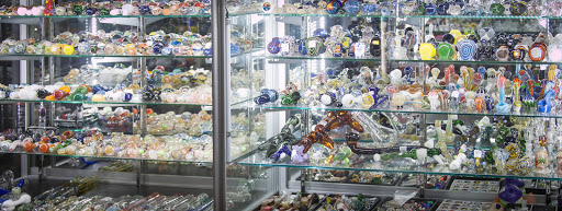 Tobacco Shop «Twisted Smoke Shop (J St)», reviews and photos, 3718 J St, Sacramento, CA 95816, USA