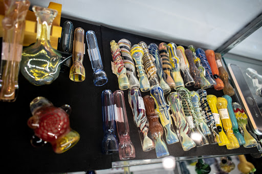 Tobacco Shop «410 Smoke Shop», reviews and photos, 2529 Mountain Rd, Pasadena, MD 21122, USA