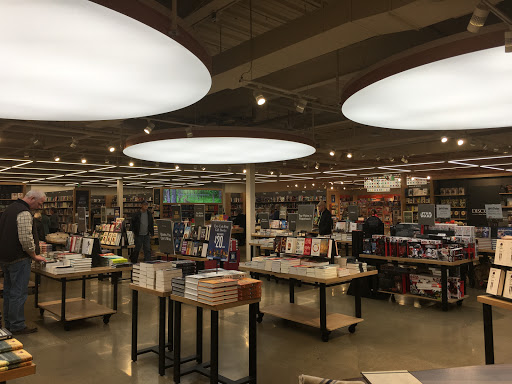 Book Store «Barnes & Noble», reviews and photos, 3230 Galleria, Edina, MN 55435, USA