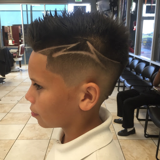 Barber Shop «Phoenix Barber Shop», reviews and photos, 9021 W Camelback Rd #102, Phoenix, AZ 85037, USA