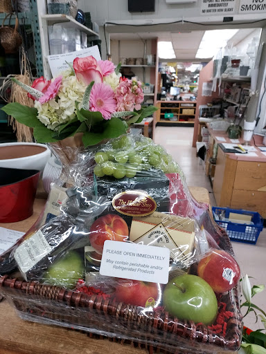 Florist «Flower Shop Of Pennington Market», reviews and photos, 25 NJ-31 x, Pennington, NJ 08534, USA