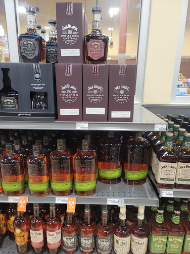 Supermarket «Giant Eagle Supermarket», reviews and photos, 7939 Day Dr, Cleveland, OH 44129, USA