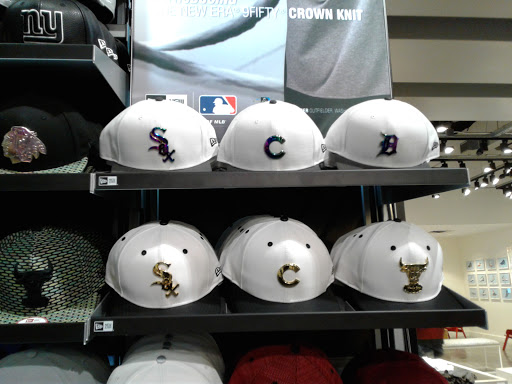 Shoe Store «Footaction», reviews and photos, 32 S State St, Chicago, IL 60603, USA