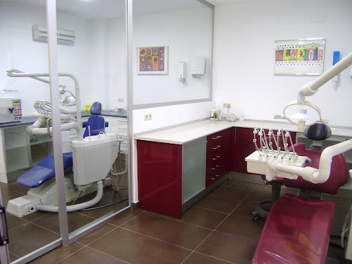 Clínica Dental M.ª Ángeles Salido en Mancha Real, Jaén