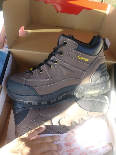 Sporting Goods Store «Big 5 Sporting Goods - Napa», reviews and photos, 1305 Trancas St, Napa, CA 94558, USA