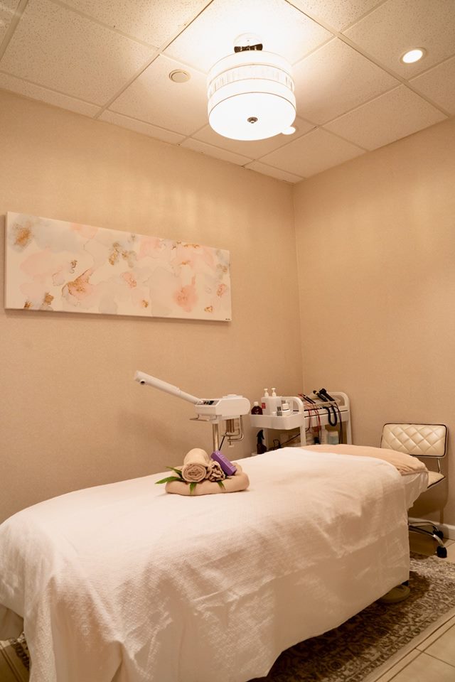 Skin Attraction 96814