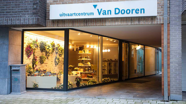 Uitvaartzorg Van Dooren - Claessen - Uitvaartcentrum