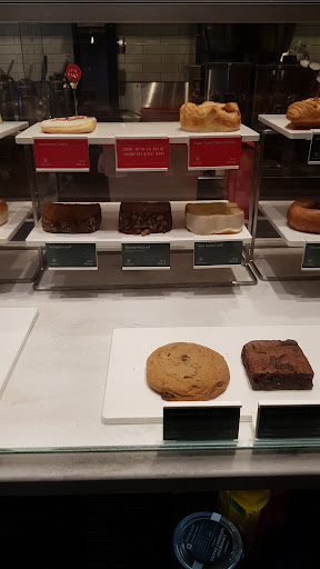 Coffee Shop «Starbucks», reviews and photos, 1720 S Orange Blossom Trail, Apopka, FL 32703, USA