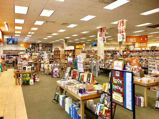 Used Book Store «2nd & Charles», reviews and photos, 17636 Garland Groh Blvd, Hagerstown, MD 21740, USA