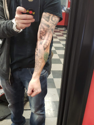 Tattoo Shop «Lucky DeVille Tattoo Co.», reviews and photos, 2333 Niagara Falls Blvd, Amherst, NY 14228, USA