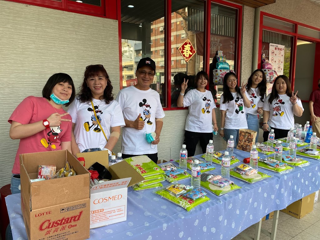 上宇林台中豐原北陽店｜豐原必喝飲料｜厚鮮奶茶｜粉角｜太極｜推薦飲料店｜人氣茶飲｜手搖飲｜冷氣｜內用｜沙發｜兒童 的照片