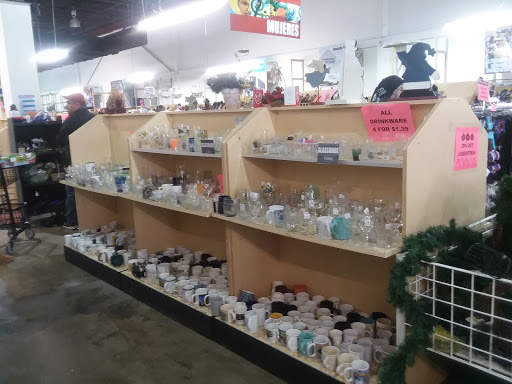 Thrift Store «Saint Vincent de Paul Thrift Store of Plano», reviews and photos, 3305 N Central Expy #280, Plano, TX 75023, USA