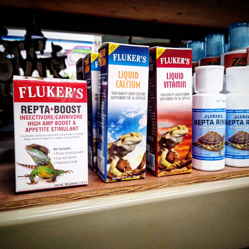 Pet Store «Gills And Thrills Pet Shop», reviews and photos, 204 E 8th St, Lockport, IL 60441, USA