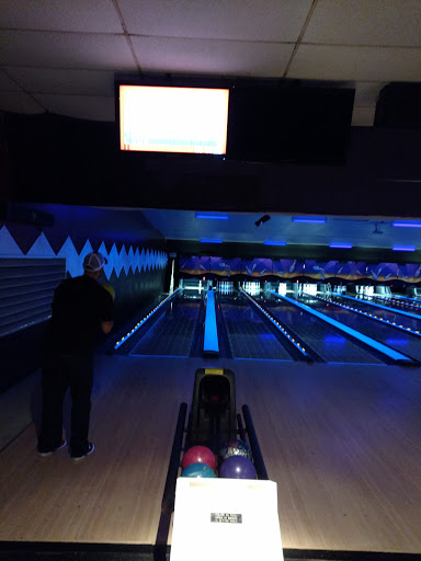 Bowling Alley «AMF Noble Manor Lanes», reviews and photos, 2440 Noblestown Rd, Pittsburgh, PA 15205, USA
