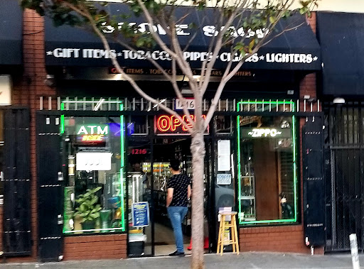 Smoke and Gift Shop, 1216 Polk St, San Francisco, CA 94109, USA, 