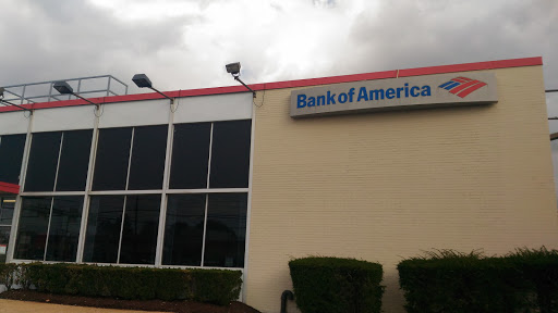 Bank of America (with Drive-thru ATM) image 2