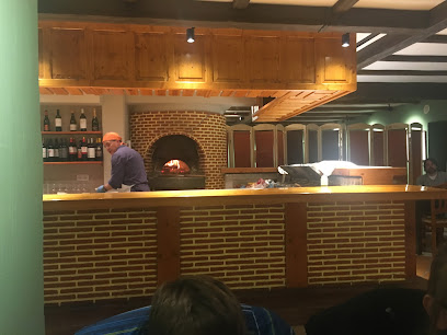 Rostidor Restaurante: pizzas y hamburguesas - Carrèr dera Carretèra, 5, 25539 Garós, Lleida, Spain