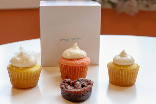 Dessert Shop «Sweet Petit Desserts», reviews and photos, 1426 Race St, Cincinnati, OH 45202, USA