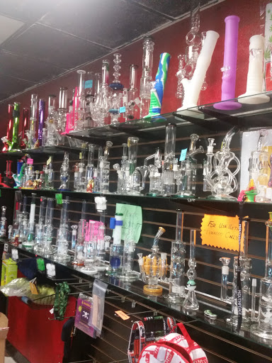 Vaporizer Store «Payless Tobacco and Vape Shop - Smoke & Pipe Shop - Kratom Shop», reviews and photos, 6385 Wadsworth Blvd, Arvada, CO 80003, USA