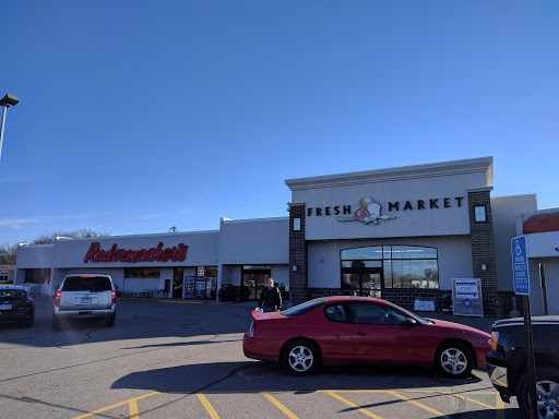 Grocery Store «Radermacher Super Valu», reviews and photos, 500 2nd St W, Jordan, MN 55352, USA