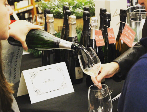 Liquor Store «Downtown Spirits», reviews and photos, 2300 7th Ave, Seattle, WA 98121, USA