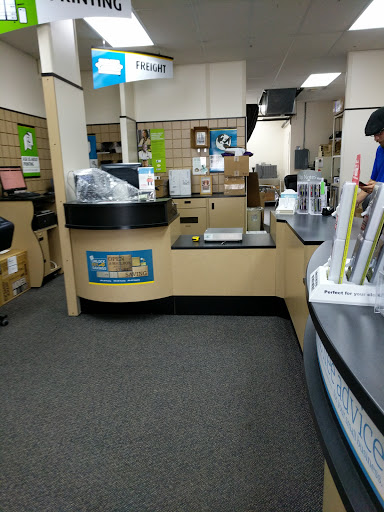 Shipping and Mailing Service «The UPS Store», reviews and photos, 2312 Far Hills Ave, Dayton, OH 45419, USA