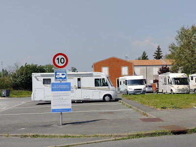 Marcel Dassault (Camping car) à Rochefort