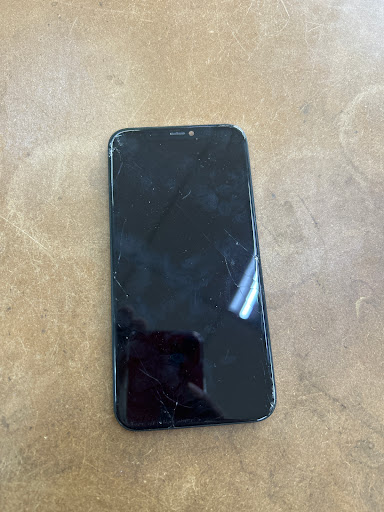 Electronic Beyond iPhone Repair - iPad & MacBook Repair Store in Glendale, CA image