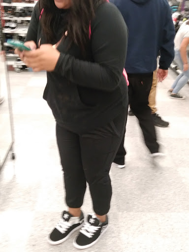 Clothing Store «Ross Dress for Less», reviews and photos, 723 Rio Rancho Rd, Pomona, CA 91766, USA