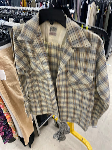 Thrift Store «Goodwill - Sherman Oaks», reviews and photos, 14760 Ventura Blvd, Sherman Oaks, CA 91403, USA