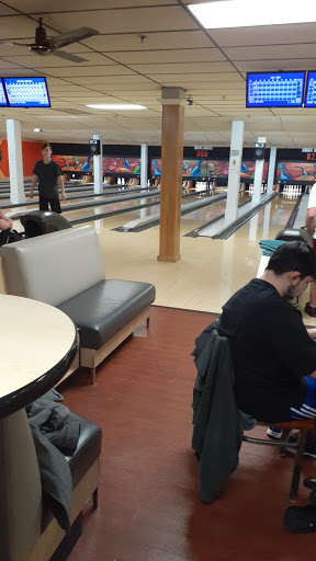 Bowling Alley «Pines Plaza Bowling Lanes», reviews and photos, 1130 Perry Hwy, Pittsburgh, PA 15237, USA