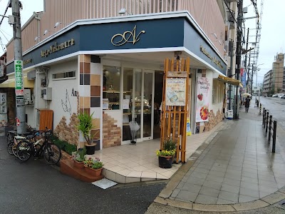 アンジェナカムラ