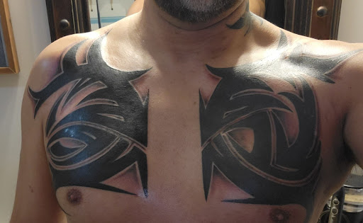 Tattoo Shop «Alton Tattoo Company», reviews and photos, 2514 College Ave, Alton, IL 62002, USA