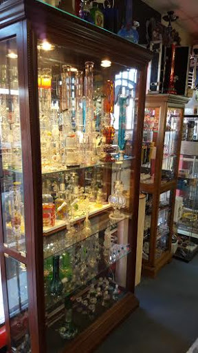 Tobacco Shop «GoodFellas Smoke Shop», reviews and photos, 1007 Caprice Dr, Castle Rock, CO 80109, USA