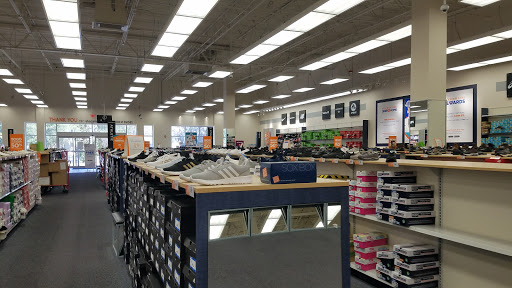 Shoe Store «Rack Room Shoes», reviews and photos, 2110 Apalachee Pkwy, Tallahassee, FL 32301, USA