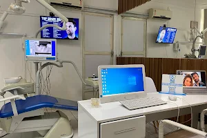 Dentista 24 horas - Clínica SoRio emergência dentista de Duque de Caxias image