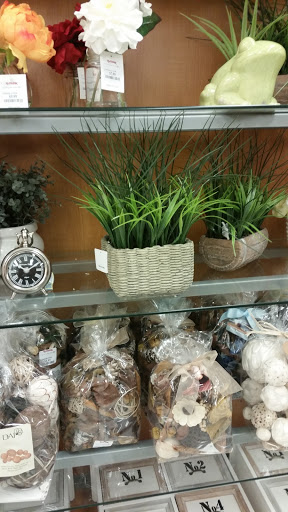 Department Store «T.J. Maxx», reviews and photos, 2711 S Rochester Rd, Rochester Hills, MI 48307, USA