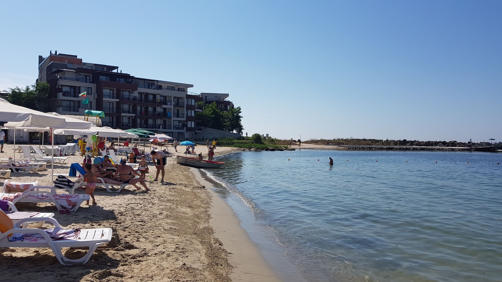 Foto di Spectra beach e l'insediamento